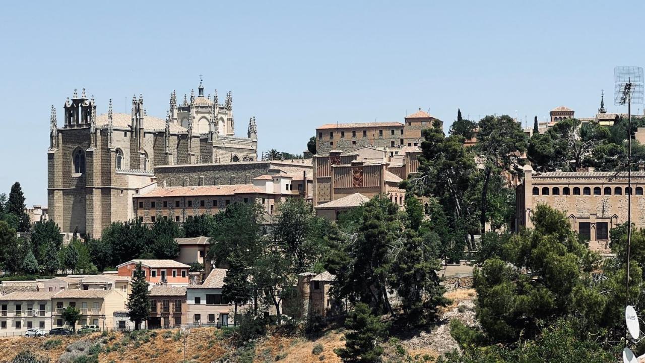 El Puente De San Martin Con Parking Gratis Apartment Toledo Exterior photo